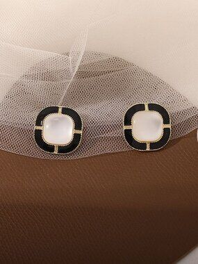 Valeri Ann Elegant Composure Square Stud Earrings Black Cream Gold Gift Packaged